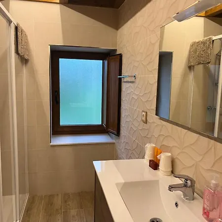 Berenguela Σαλέ *